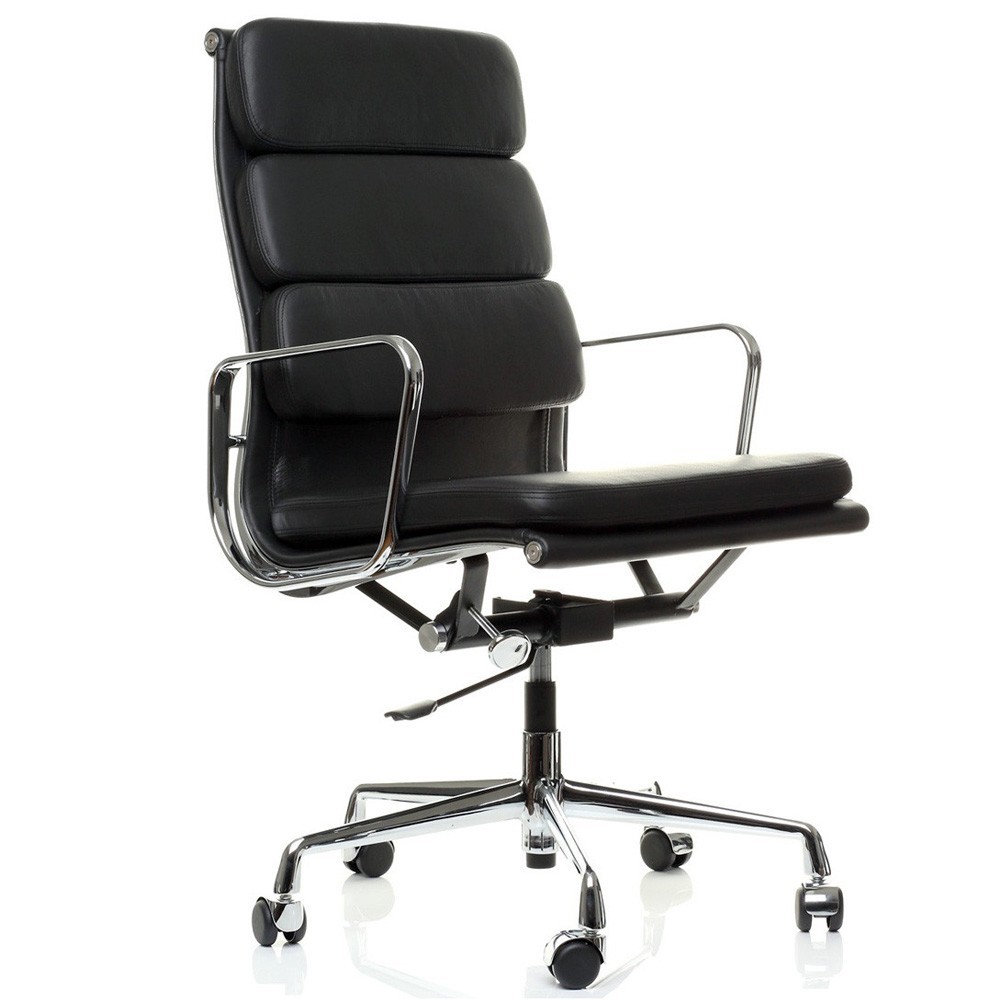 Replica Aluminum EA219 office chair by Charles & Ray Eames.